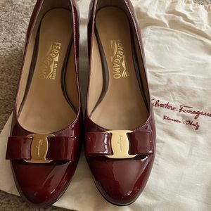 Salvatore Ferragamo front bow pumps